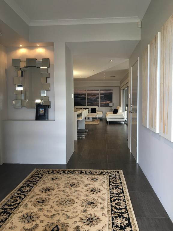 Magnificent Beach Retreat Jindalee Eksteriør billede